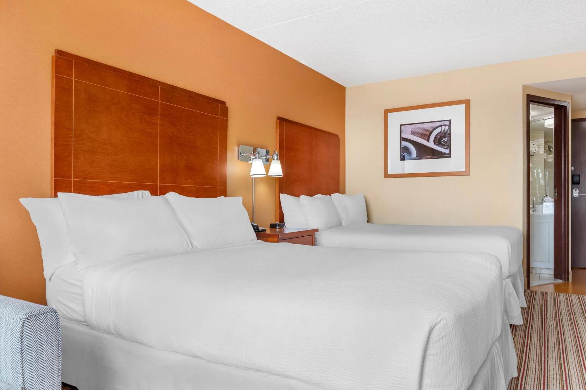 Radisson Detroit Metro Airport Hotel