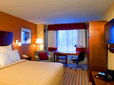 Hotel Radisson Detroit Metro Airport 3*