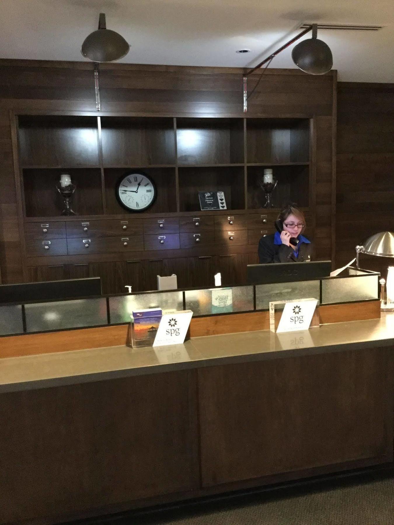 Radisson Detroit Metro Airport 3*