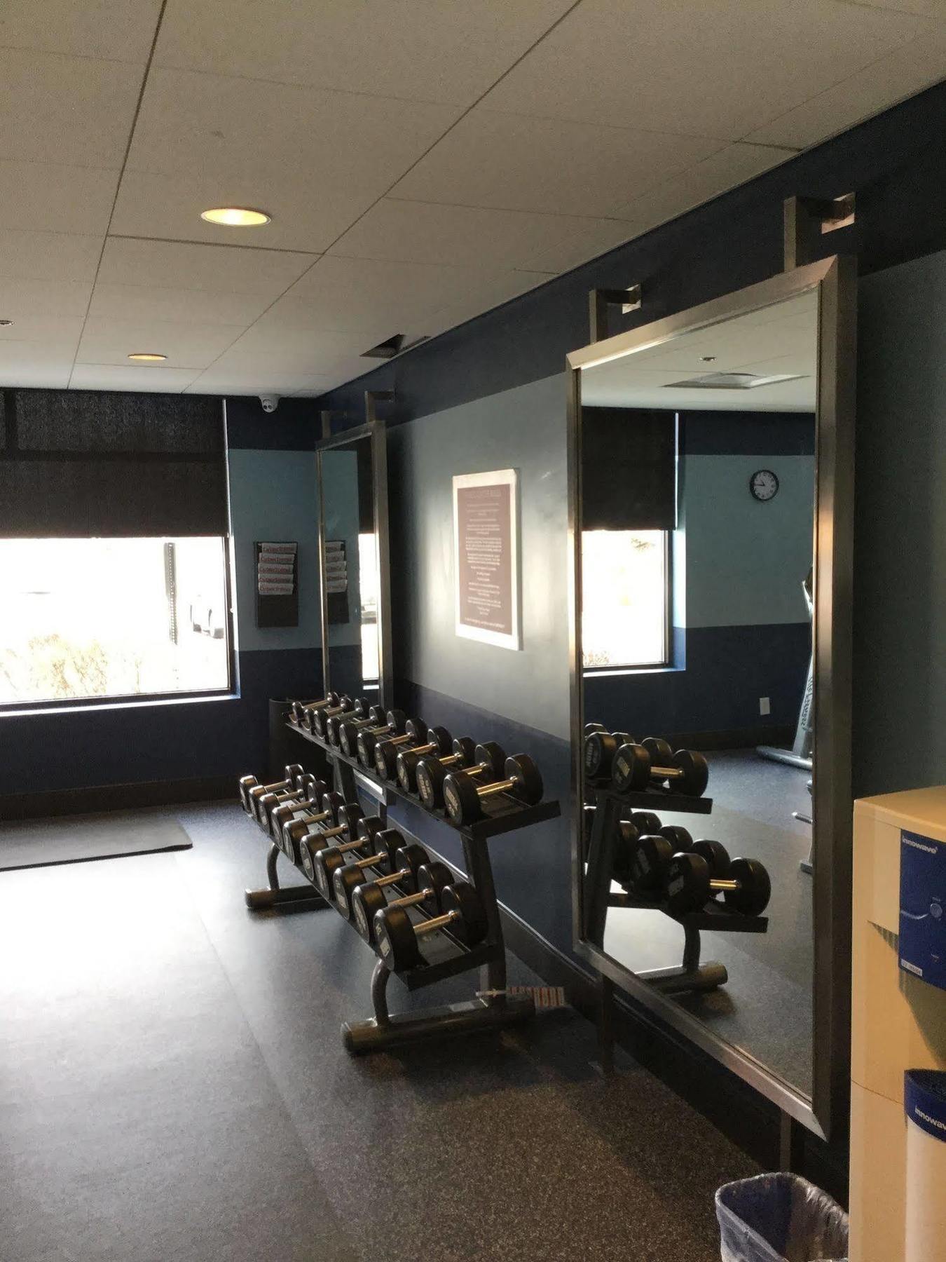 Radisson Detroit Metro Airport Hotel 3*