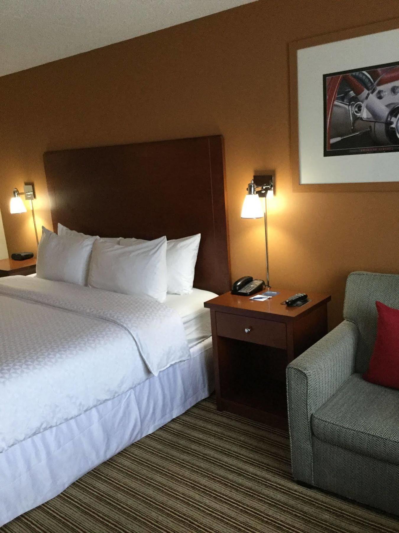 Radisson Detroit Metro Airport Hotel Romulus